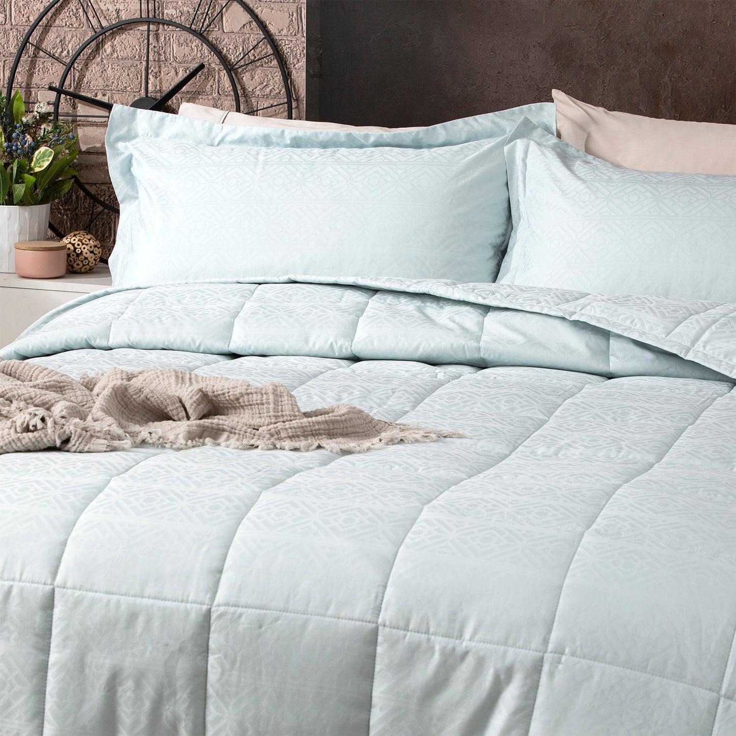 Jacquard Cotton Comforter Set - 500 Thread Count