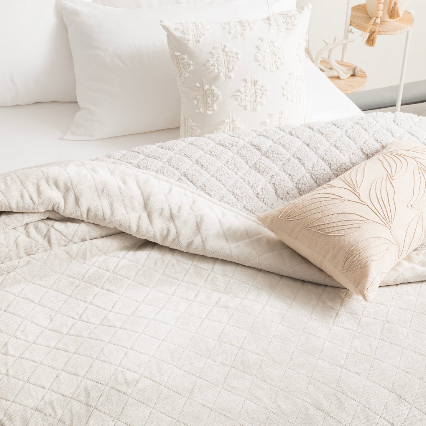 Heston Ultra Soft Velvet Sherpa Blanket - 480 GSM